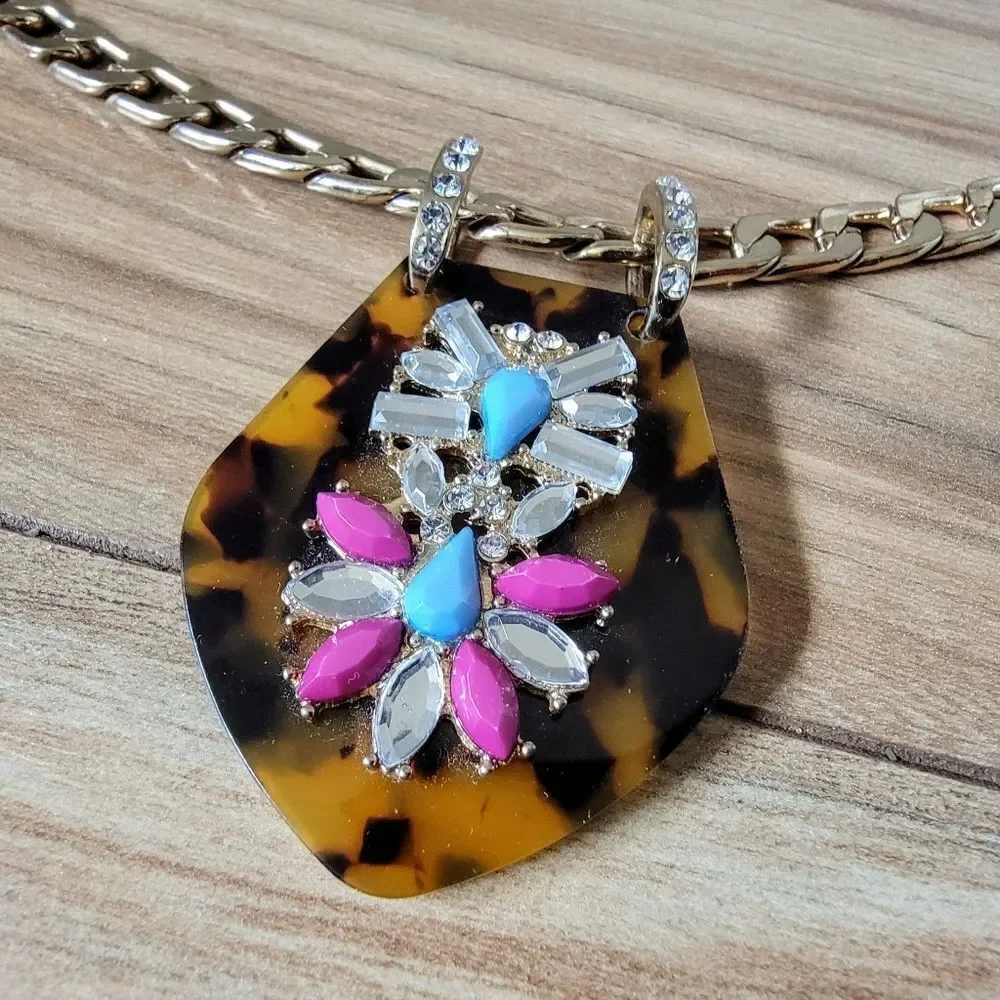 Tortoise Shell Acrylic Bejewled Curb Chain Pendant Necklace